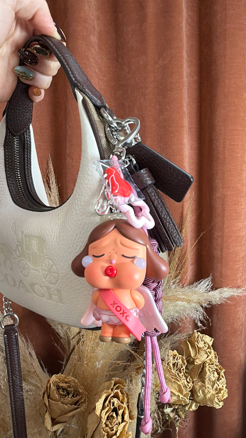 kiss kiss-angel cry baby crying for love charm