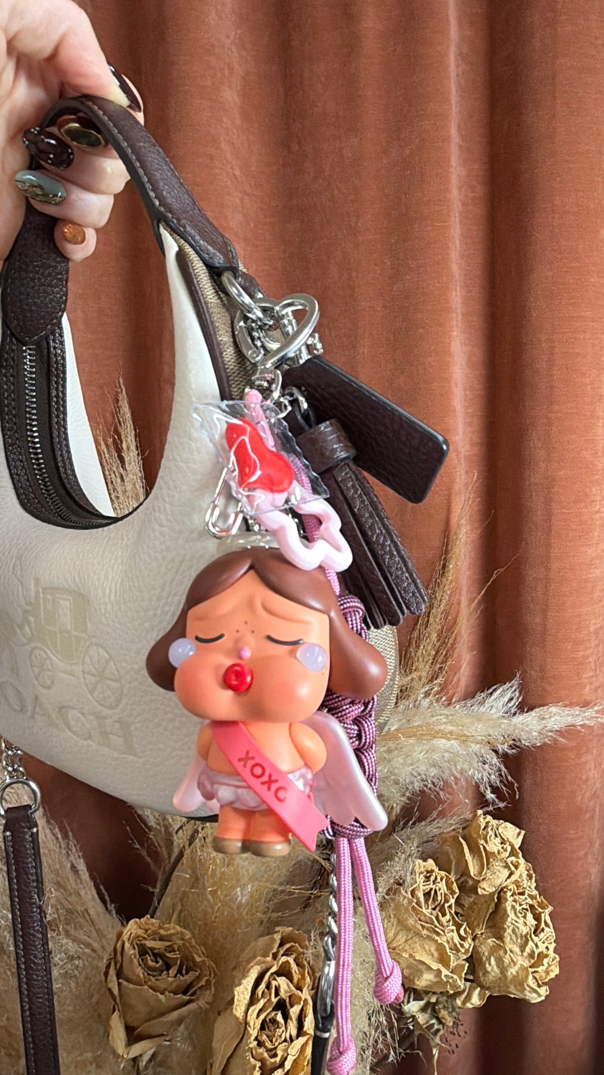 kiss kiss-angel cry baby crying for love charm