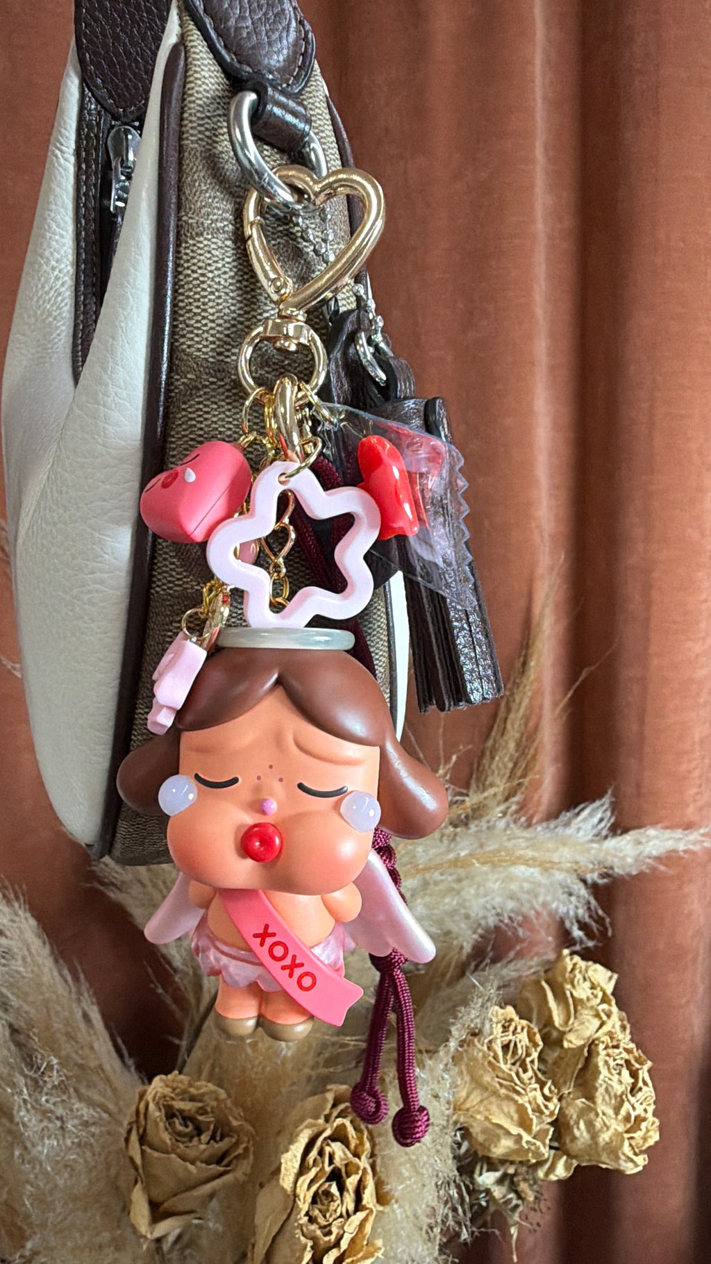 kiss kiss-angel vers. cry baby crying for love series charm